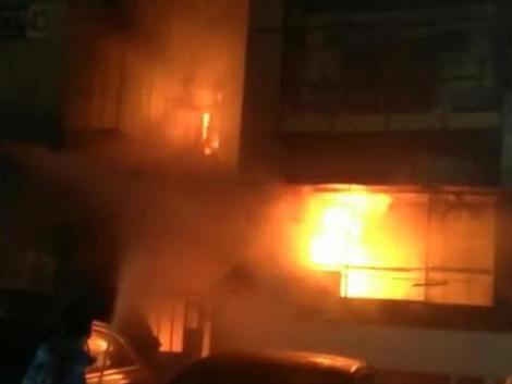 朝陽華嚴北里一居民樓起火